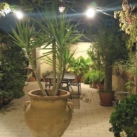 Mediterranean Roof Наполи Екстериор снимка