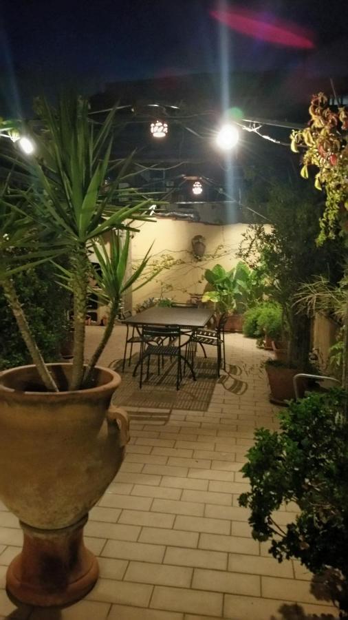 Mediterranean Roof Наполи Екстериор снимка